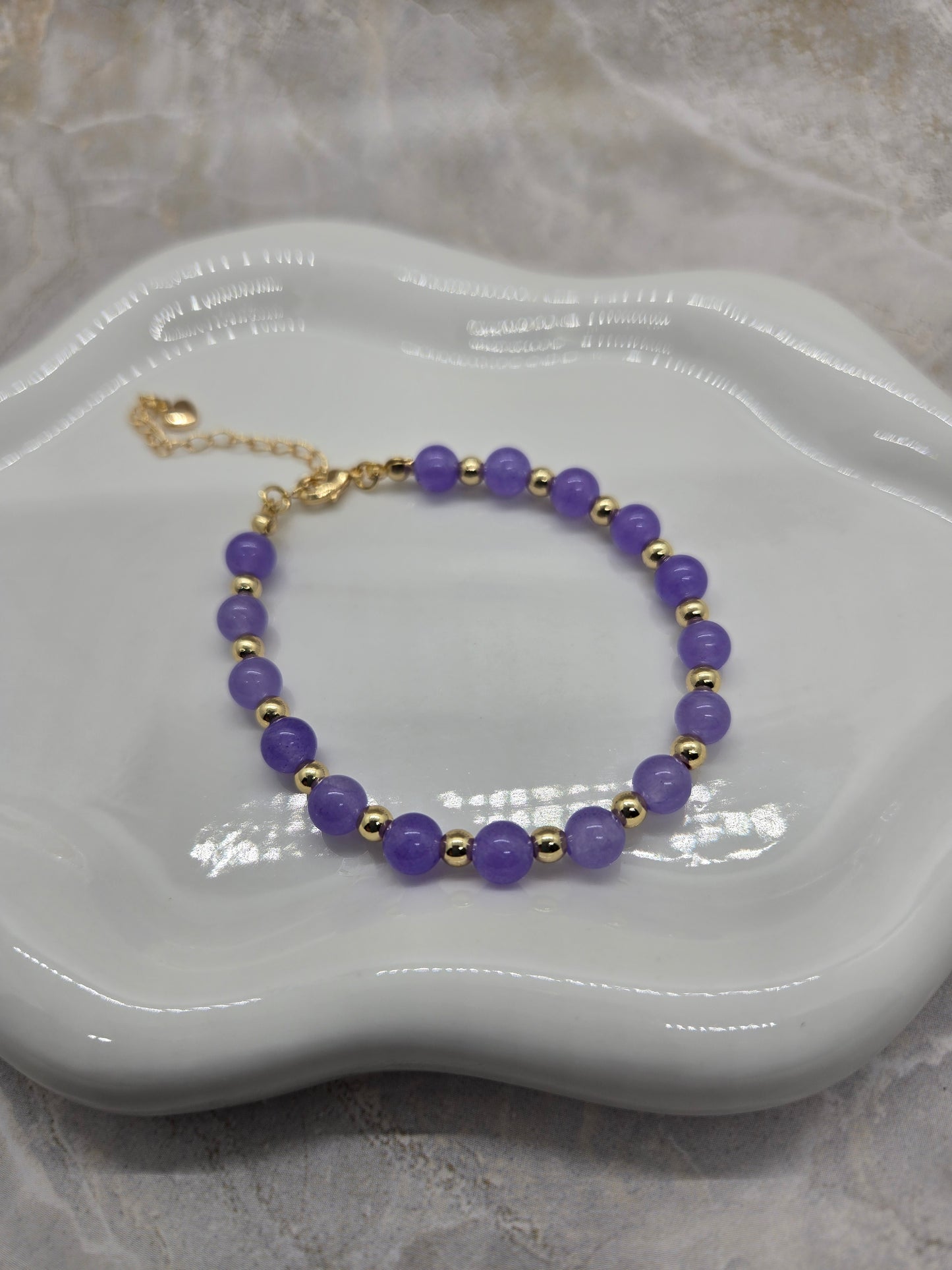 Dyed Jade purple and gold plated beads bracelet