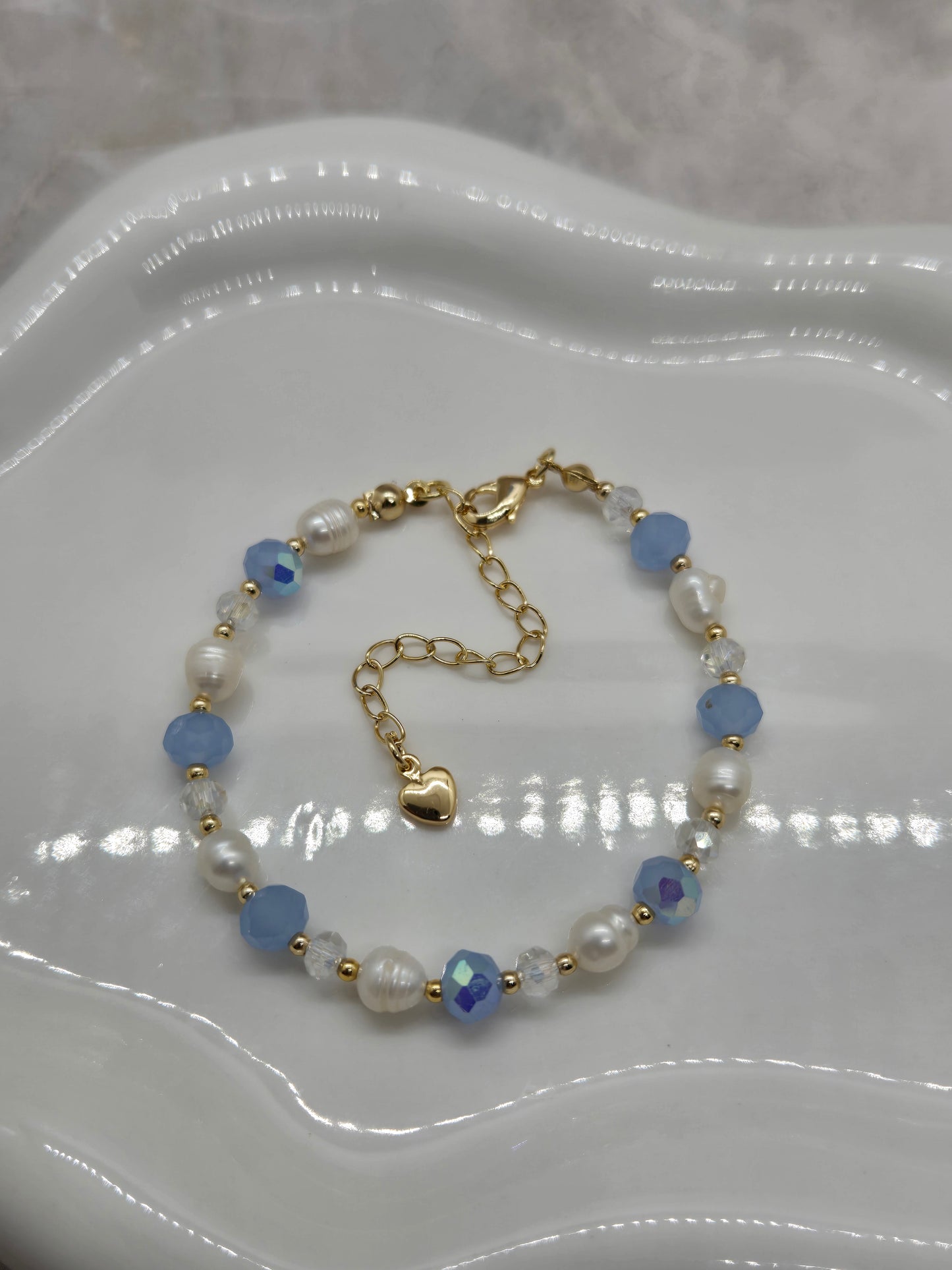 Blue, water pearls and gold plated beads Bracelet