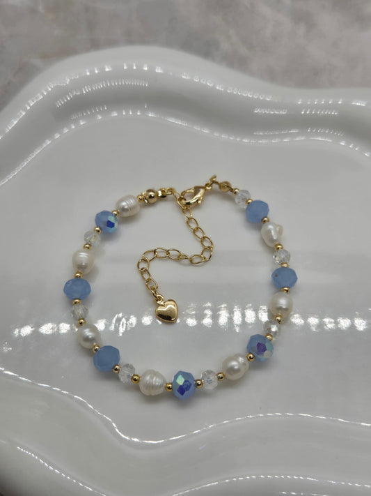 Blue, water pearls and gold plated beads Bracelet